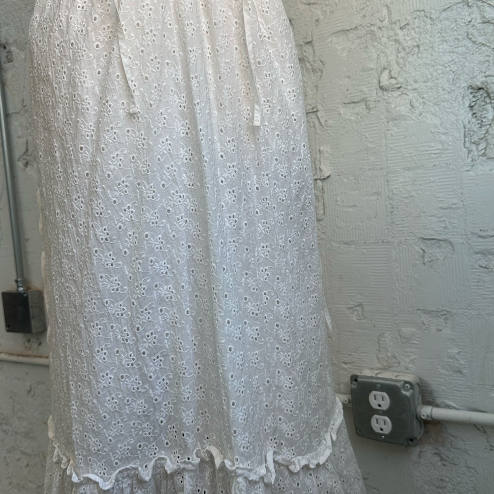 Maison Me Maisonette white ruffle sundress/maxi dress white size SMALL - Picture 4 of 10